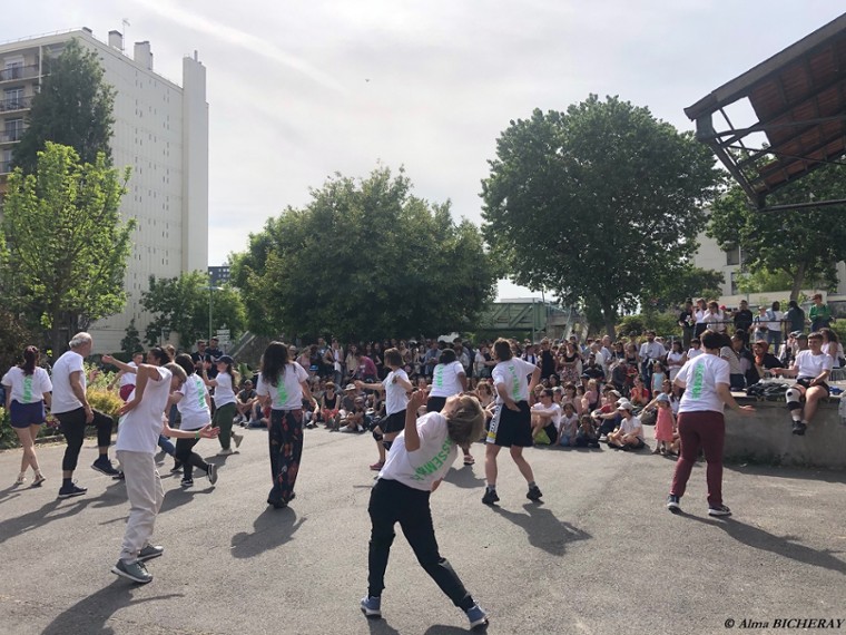 Théoriser les liens entre lieux culturels et territoires